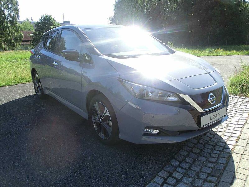 Nissan Leaf 10 Sondermodell NAVI ProPilot Stauassist